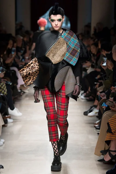Look 4